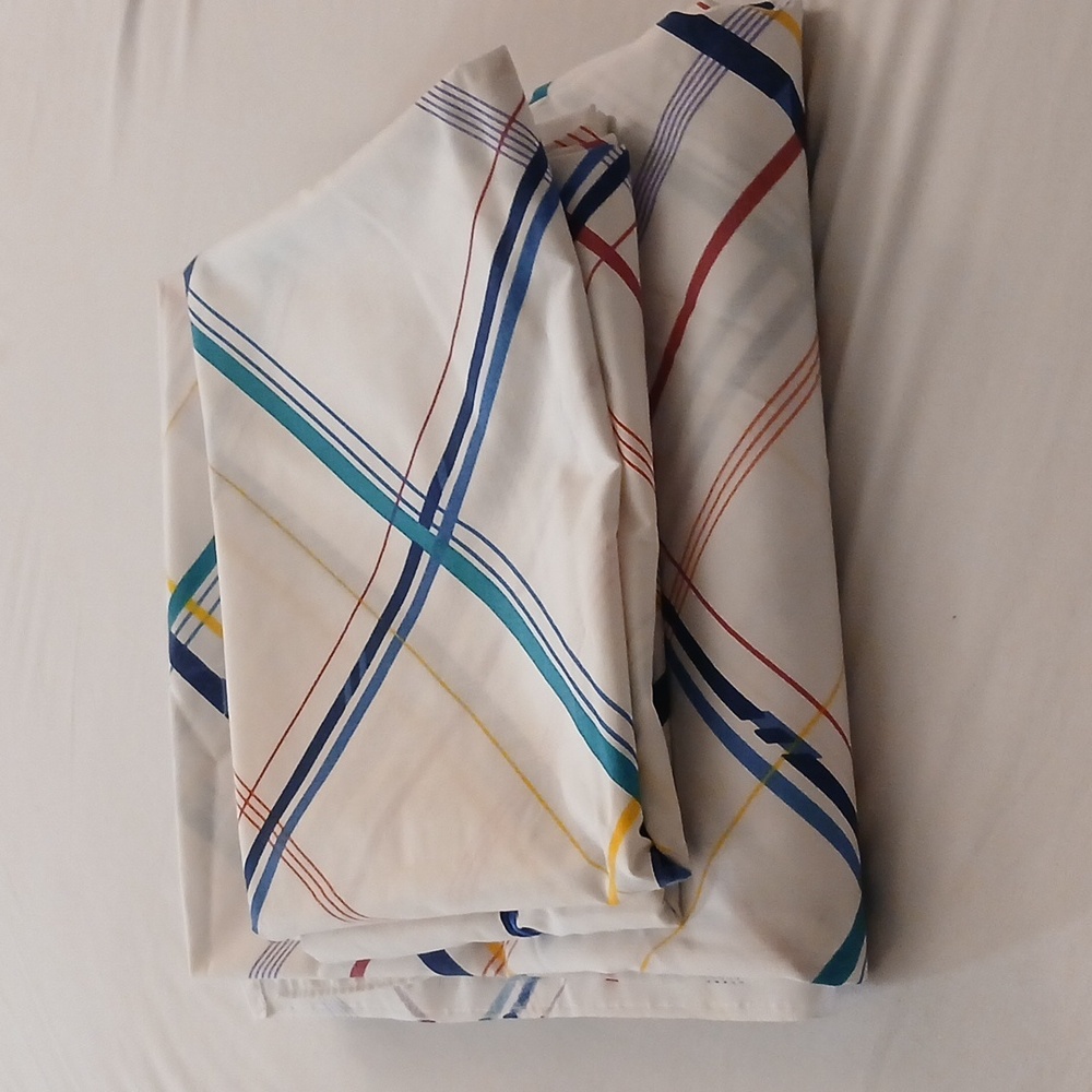 Vintage 3 Piece Queen Sheets - Picture 2 of 11